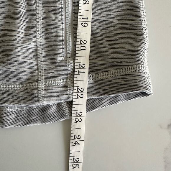 Lululemon Define Jacket Size 4 - Picture 2 of 7